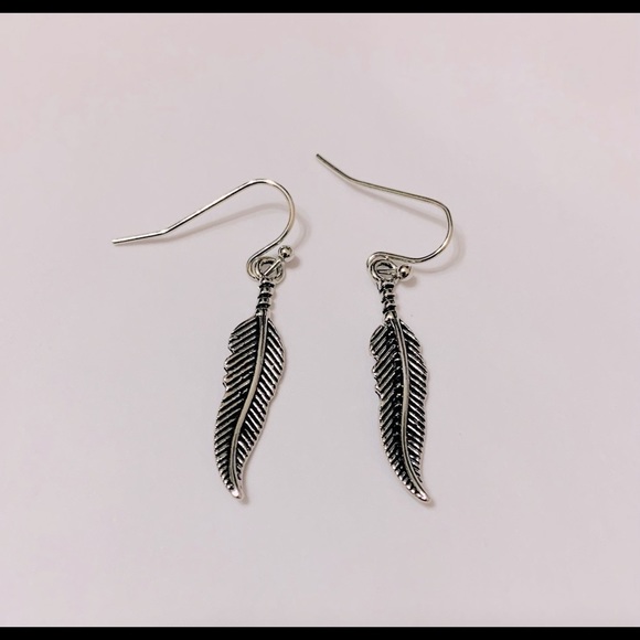 Silver Boho Vintage Feather Drop Earrings - Picture 3 of 3